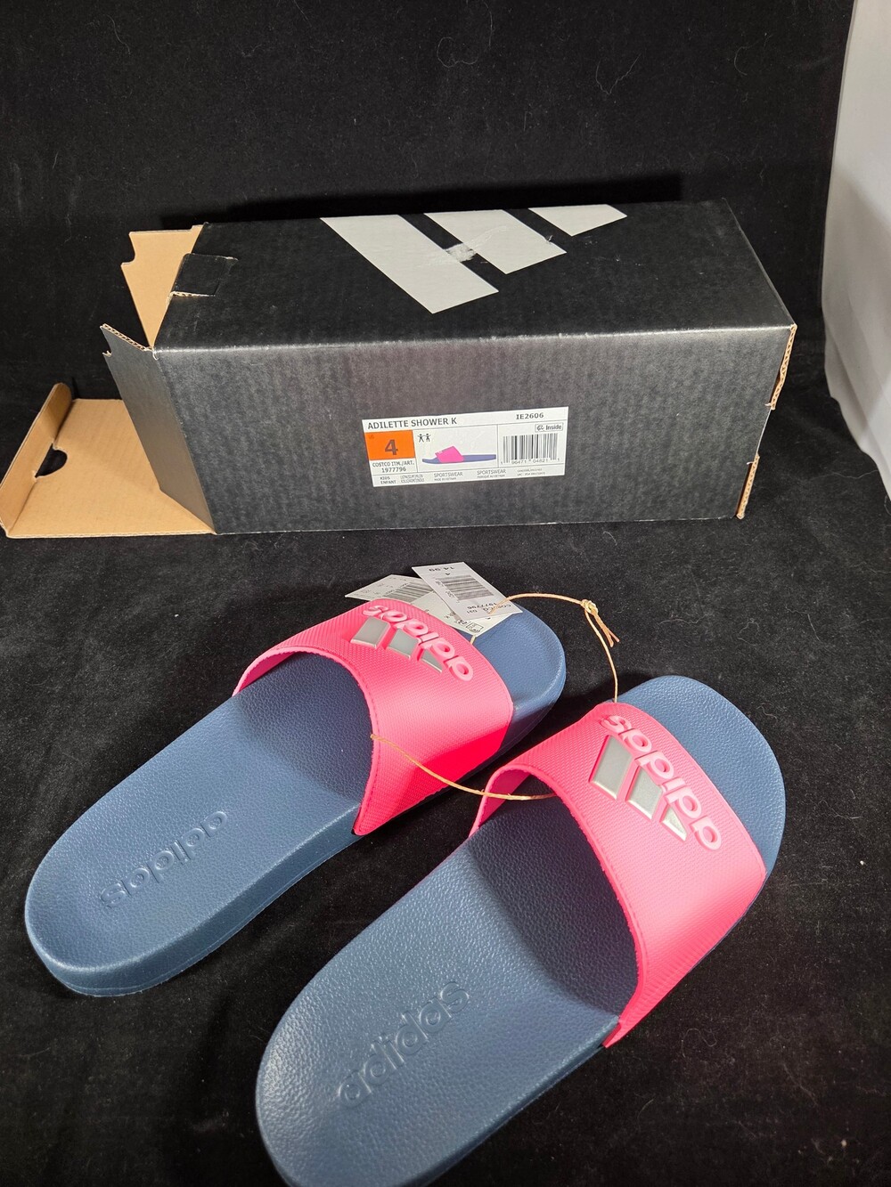 adidas Adilette Shower Slides Kids Size 4 Lucid Pink & Navy